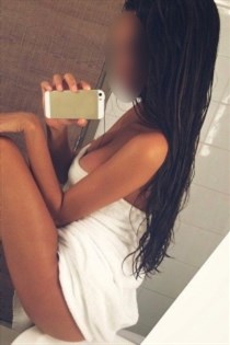 Lucy13, horny girls in France - 10813